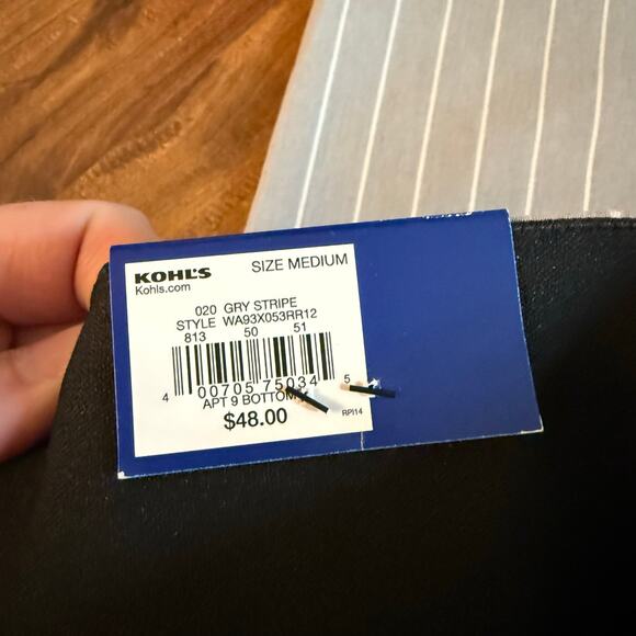 Apt. 9 Women Grey White Striped Trousers Slacks Size Medium Ankle Skinny NWT - Picture 5 of 7